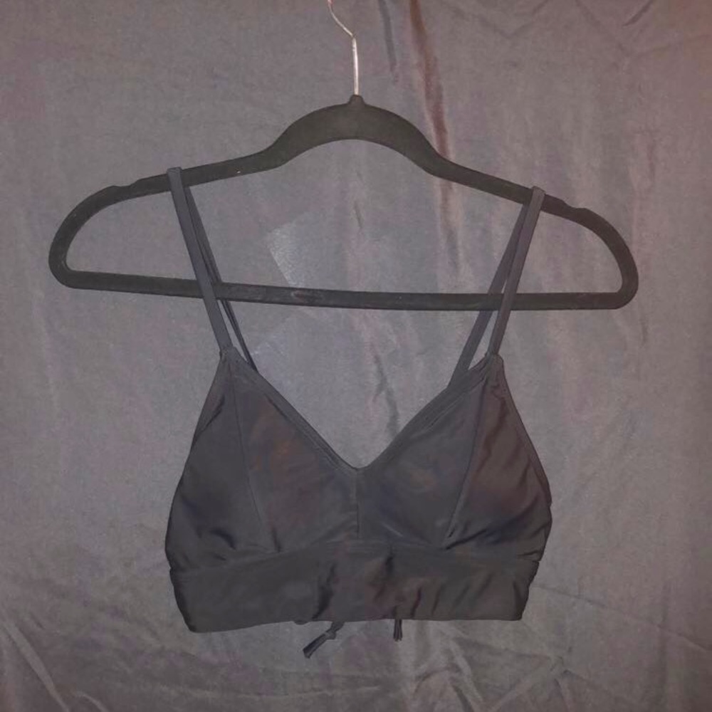 Size small black bikini top